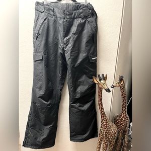 Men’s black ski pants M